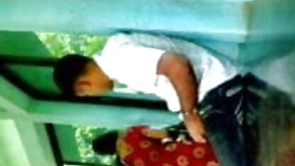 बाथरूम में अपमान के साथ मालकिन एक बोतल के फुल एचडी में सेक्सी पिक्चर साथ उसे नीचे बिल्ली भरता है