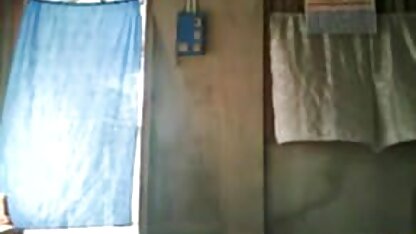कोर्टनी टेलर सेक्सी मूवी फुल एचडी में